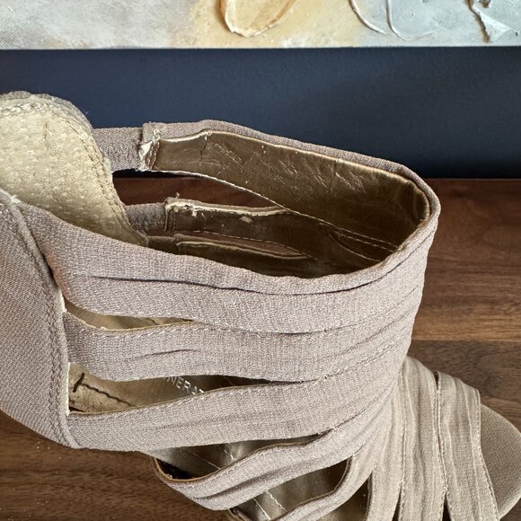BCBGeneration Strappy Zip-Up 4.5" Heels – Taupe – Size 7M - Picture 13 of 13